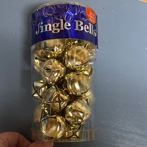 Jingle bells, medium size 25 piece value pack made in Taiwan Vtg  2003 goldtone